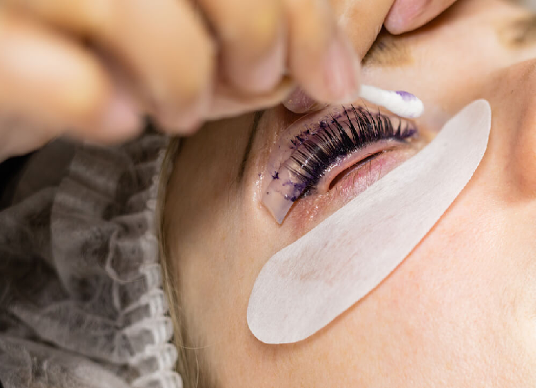 Why Eyelash Tinting is the Secret to Effortless Beauty Every Day?