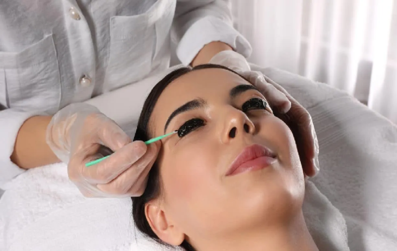 Why Eyelash Tinting is the Secret to Effortless Beauty Every Day?